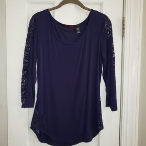 ✨️ Red by BKE Navy Blue Lace Detail Top Medium NWOT 3/4 Sleeve